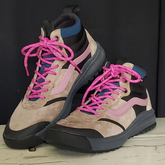 Vans Ultrarange Hi DL MTE Mid-Top  Sneaker - Unisex size 8 Men's/ 9.5 Women's - Picture 2 of 15